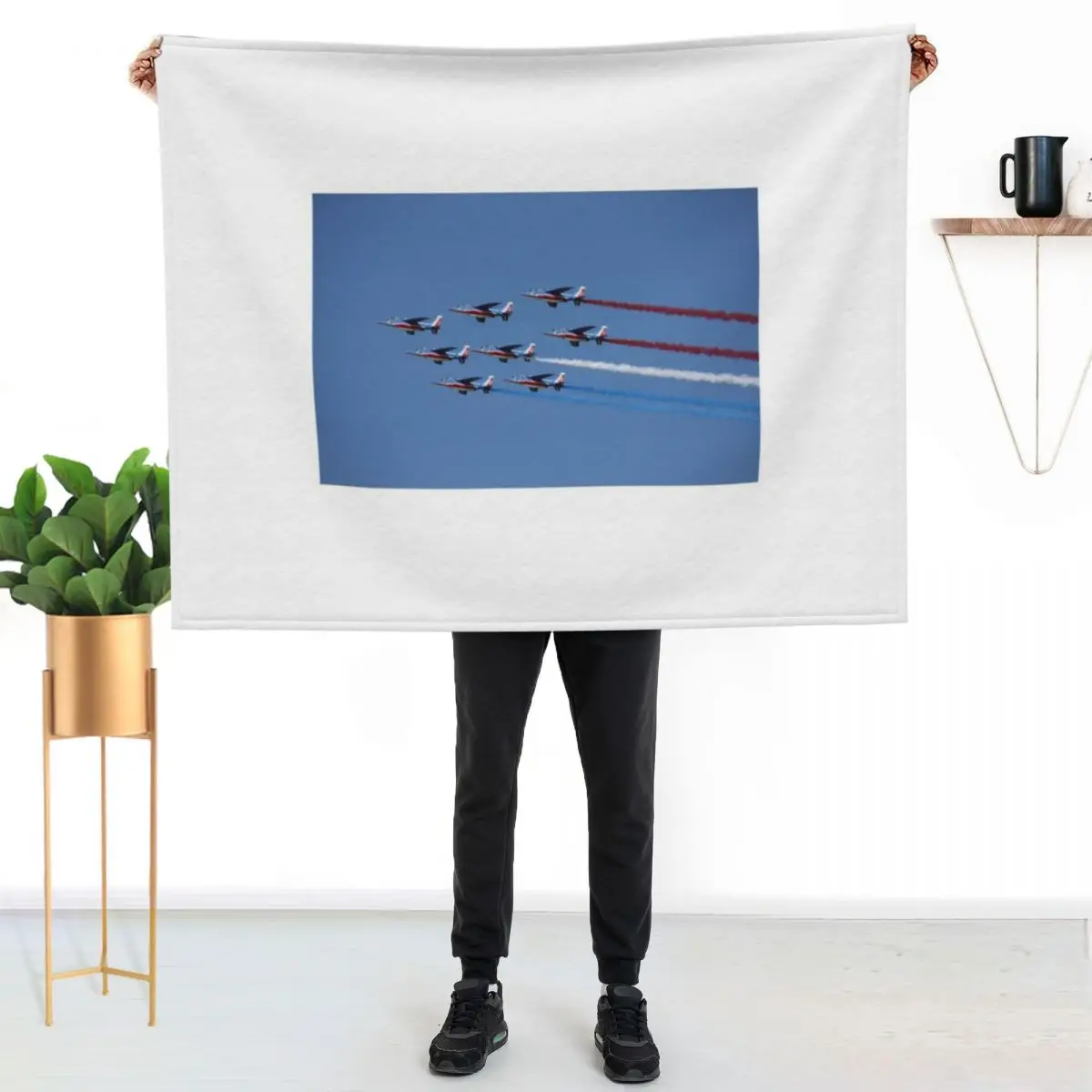 

Patrouille de France over Yorktown, Virginia Throw Blanket Stylish Couch Blanket for Home Living Room
