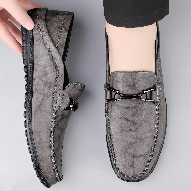 Mens business shoes rubber soft soles genuine leather uppers sizes 37-45 with buckle decoration waterproof and slip resistant