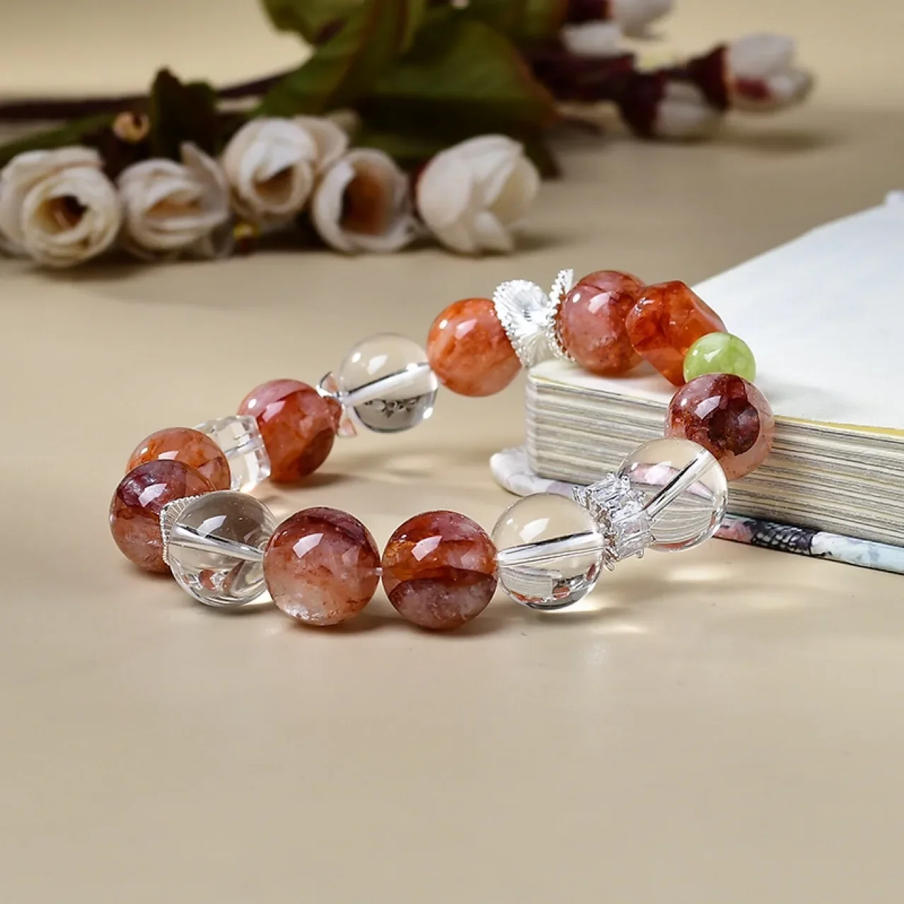 

Natural Red Glue Flower White Water Bracelet Women's Light Luxury Fashion Lucky Bracelet, Niche Design