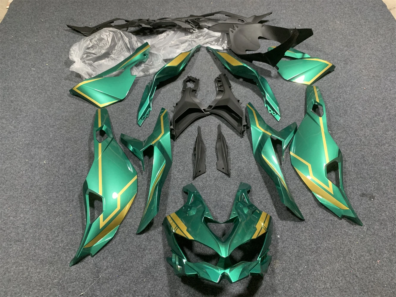 Motorcycle Fairing Kit fits the ZX-25R 19 2021 22 23 24 year ZX-4R ZX-4RR 2019 2020 2021 2022 2023 2024 Fairing Green gold