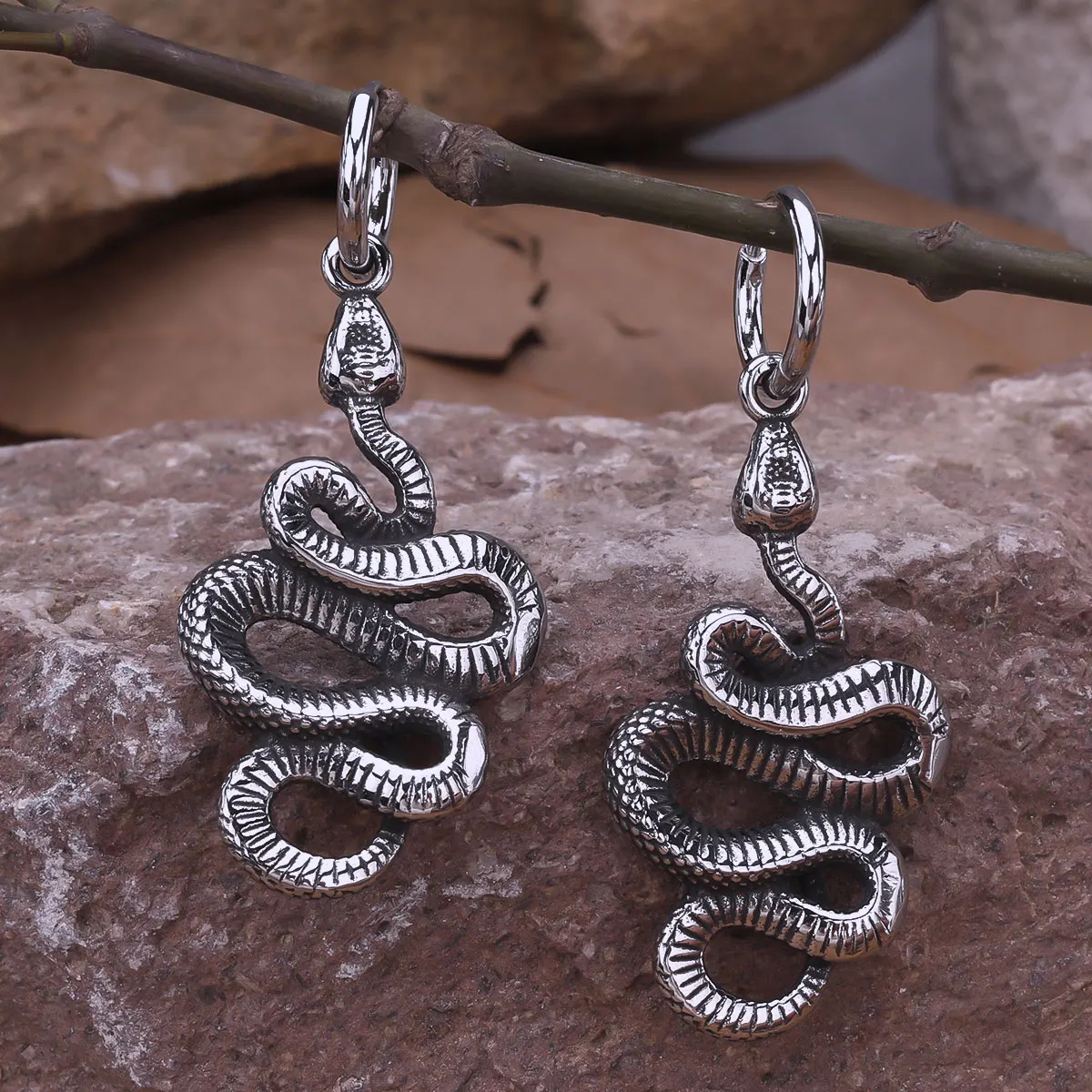 Gothic Plating Black Animal Snake Drop Earrings Unique Design Textured Scales Stainless Steel Ears Jewelry Unisex Punk Earring