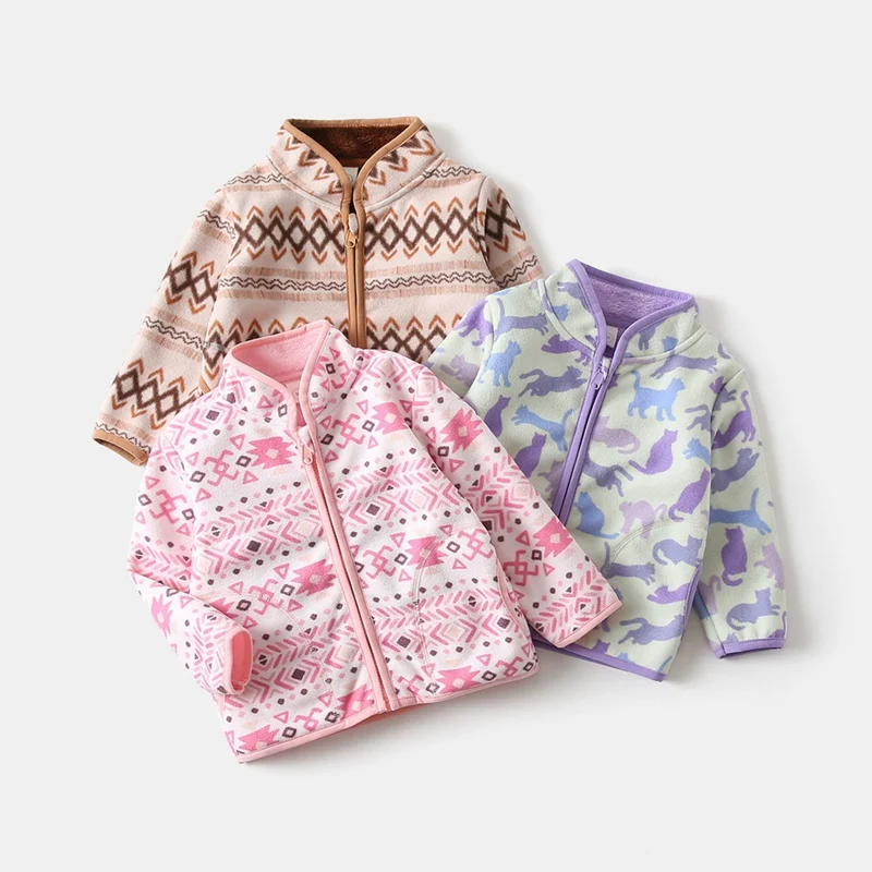 

Детская флисовая куртка на молнии с мультяшным принтом для детей от 2 до 7 лет, пальто для мальчиков и девочек, верхняя одежда с карманами, детская одежда