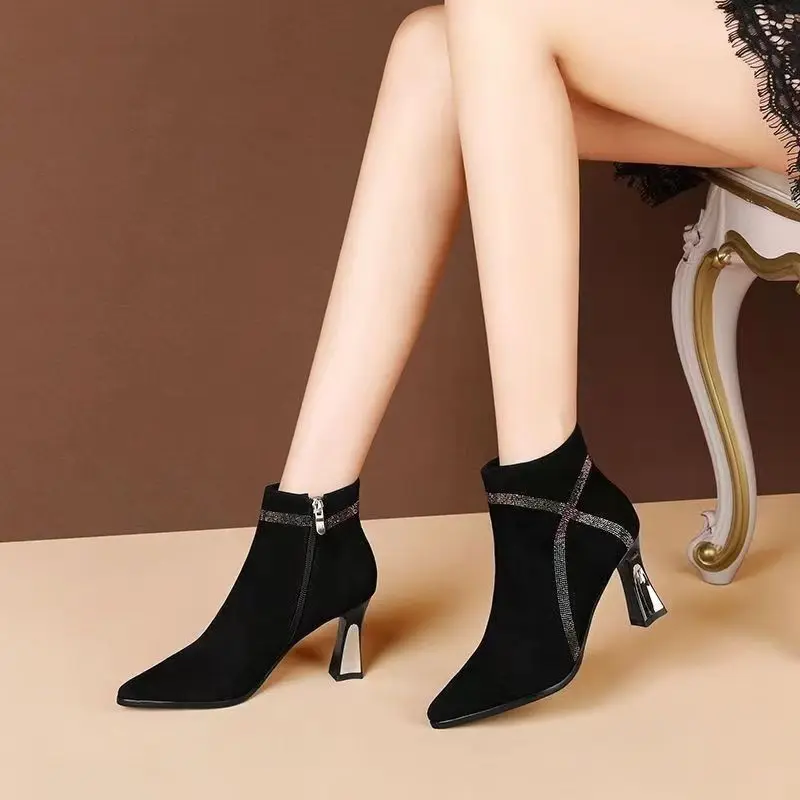 

Мягкие замшевые ботильоны с острым носком на каблуке Y2k Обувь для женщин Короткие туфли Шикарные и элегантные дизайнерские роскошные женские ботильоны из искусственной кожи