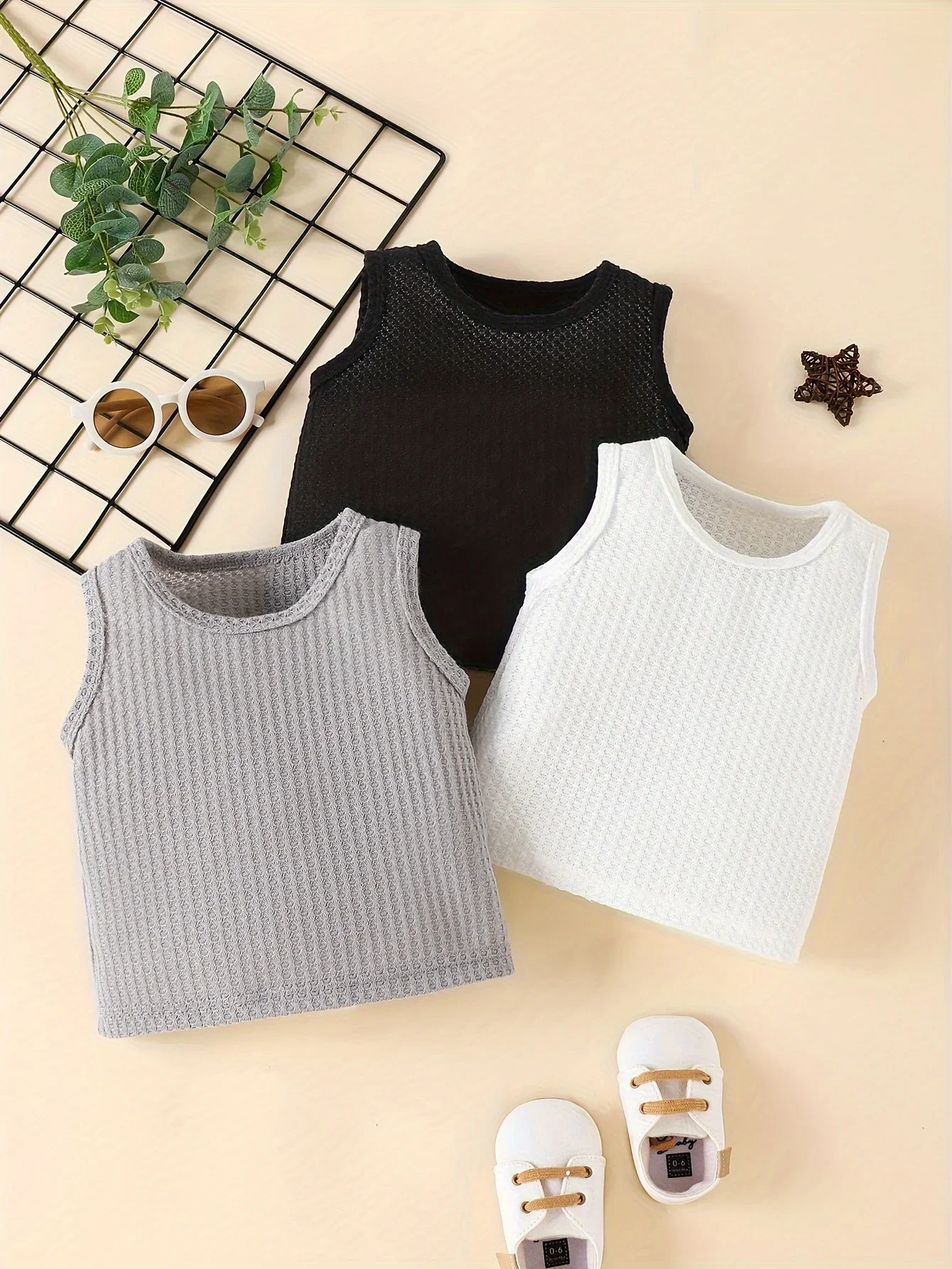 3-Piece Summer Casual Classic Solid Color Base Shirt For Baby Girls Cool Comfortable and Breathable With A Simple Vest Set