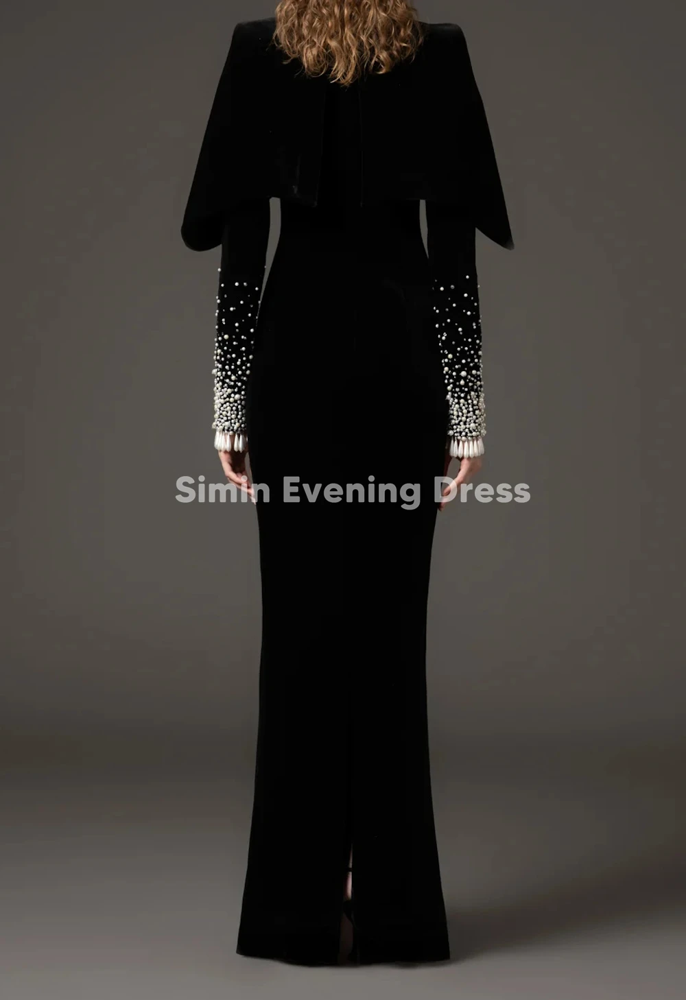 Simin Aangepaste vrouwen Hoge Hals Parels Kralen Gemorst Luxe Avondjurken Met Lange Mouwen Schede Elegante Jurken 2025
