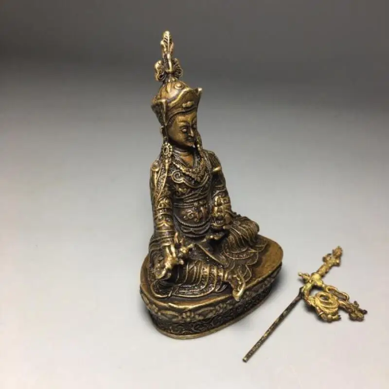 Retro Tibetan style Buddhist Statue Tantric Antique Brass mini Padmasambhava Buddha Statue Nepalese Crafts Desktop Ornament