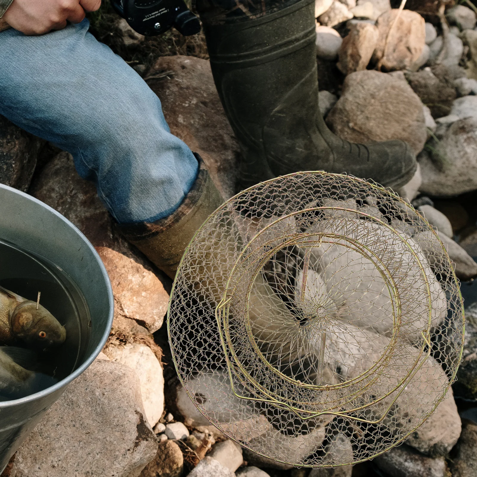 

Metal Guard s Collapsible Fishing Lightweight Storage Bag Portable Large Capacity Fish Net Mesh Cage Fish Catching Net Fishing