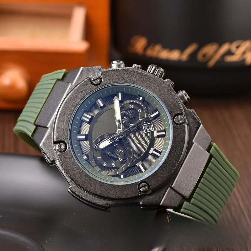 ​2025 Men's Quartz Watch with Date Calendar Luminous Hands Waterproof 50M Stainless Steel Band Business Casual Sport Wristwatch