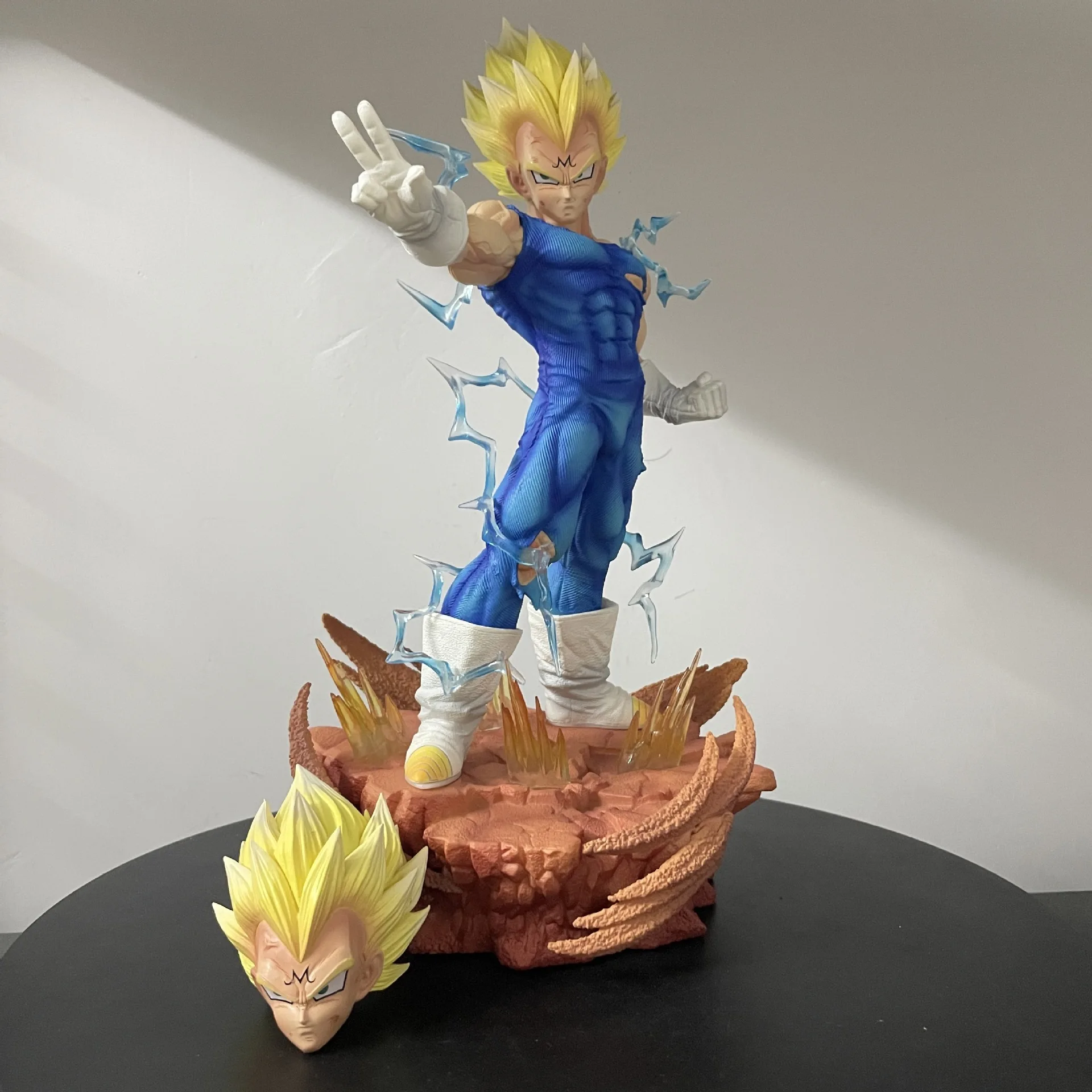 

31.5cm Dragon Ball Majin Vegeta Anime Figure Vegeta Demonization Lift Hand Figurine PVC Model Statue Collection Desk Decor Toy