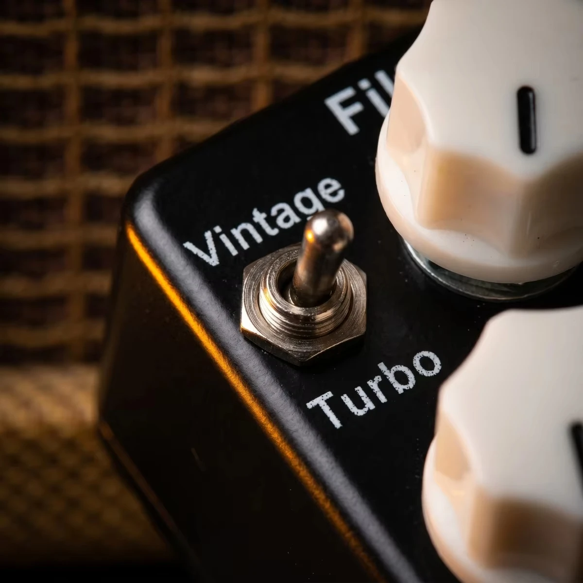 Mosky Black Rat Distortion Effect Pedal Portable True Bypass Stompbox Switchable Classic/Turbo Rat Modes Pure Analog Circuit view 6