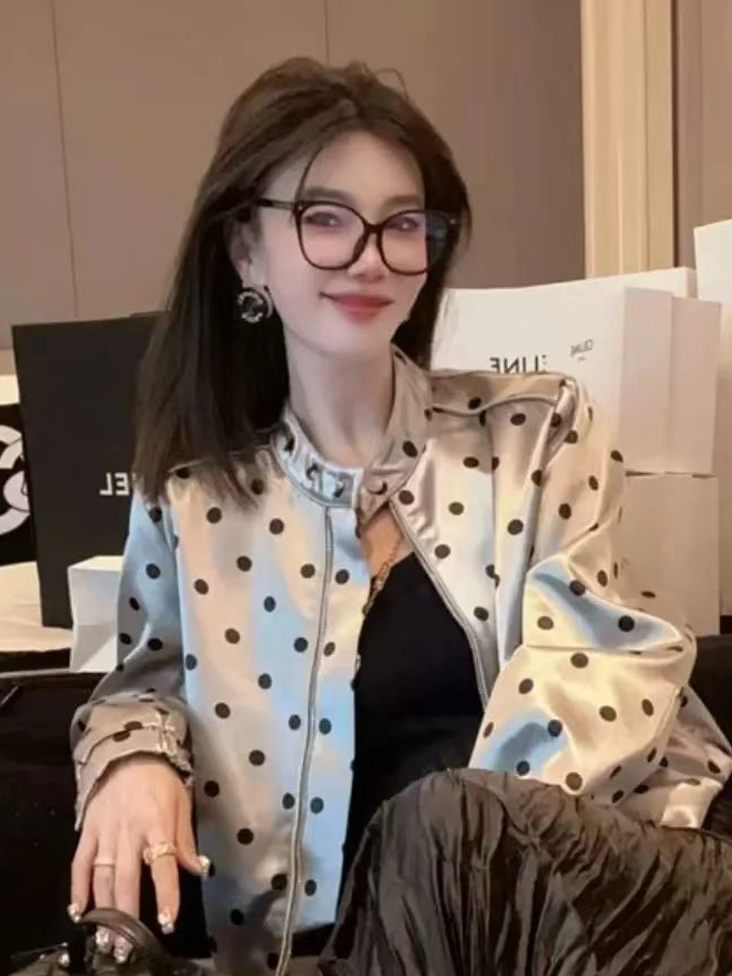 

Elegant Satin Polka Dot Zipper Jacket Women's Loose Slimming Short Top Fashionable Versatile 2026 New Arrival Commute Style