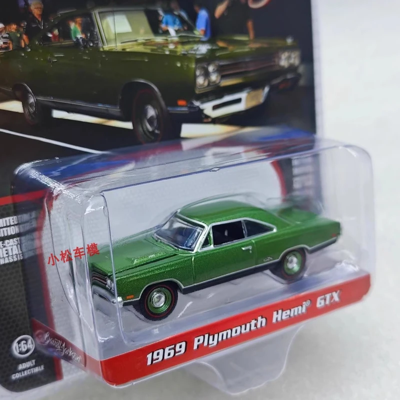 

Зеленый свет 1:64 Коллекция Barrett-Jackson 14-1969 Plymouth HEMI GTX-F8 Зеленая коллекция плюща Игрушка Маленькая подарочная модель Настенная подвеска