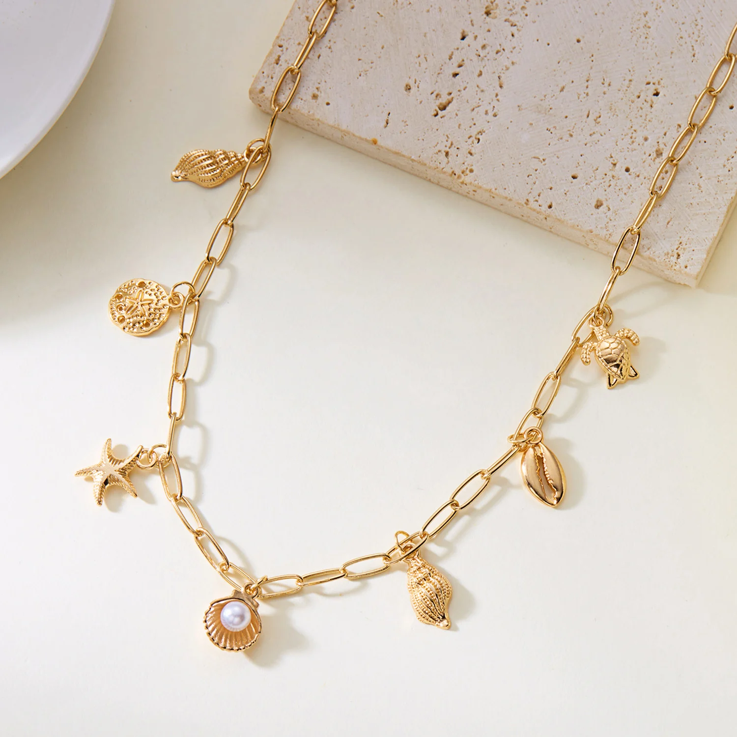 Modische Goldfarbene Anhängerkette mit Seestern, Muschel und Schildkröte für Damen, Handgefertigte Muschelketten-Halskette, Sommer-Strandparty-Schmuck – Detail 10