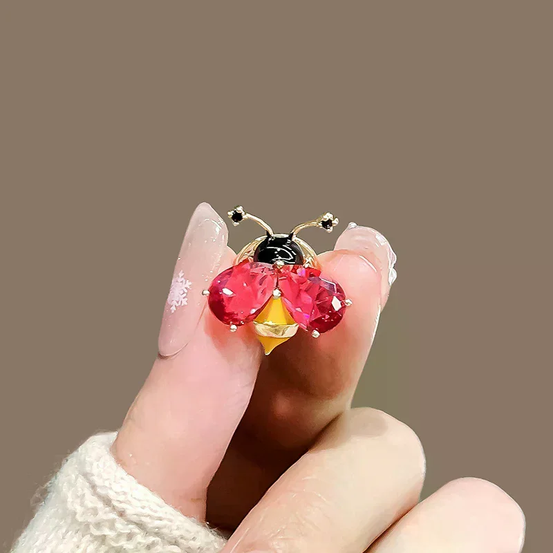 Fashion Cute Crystal Insect Little Bee Brooches Pin For Women Clothing Coat Jewelry Accessries Gifts