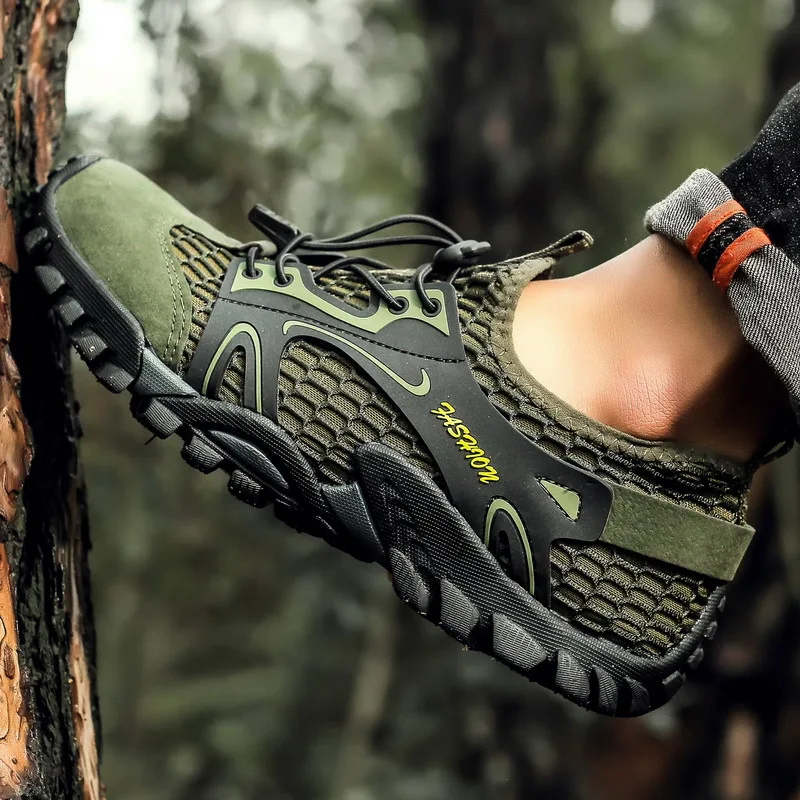Men's Hiking and Camping Shoes Lightweight Anti-slip Upstream Fishing Shoes Breathable Wear-resistant Outdoor Shoes