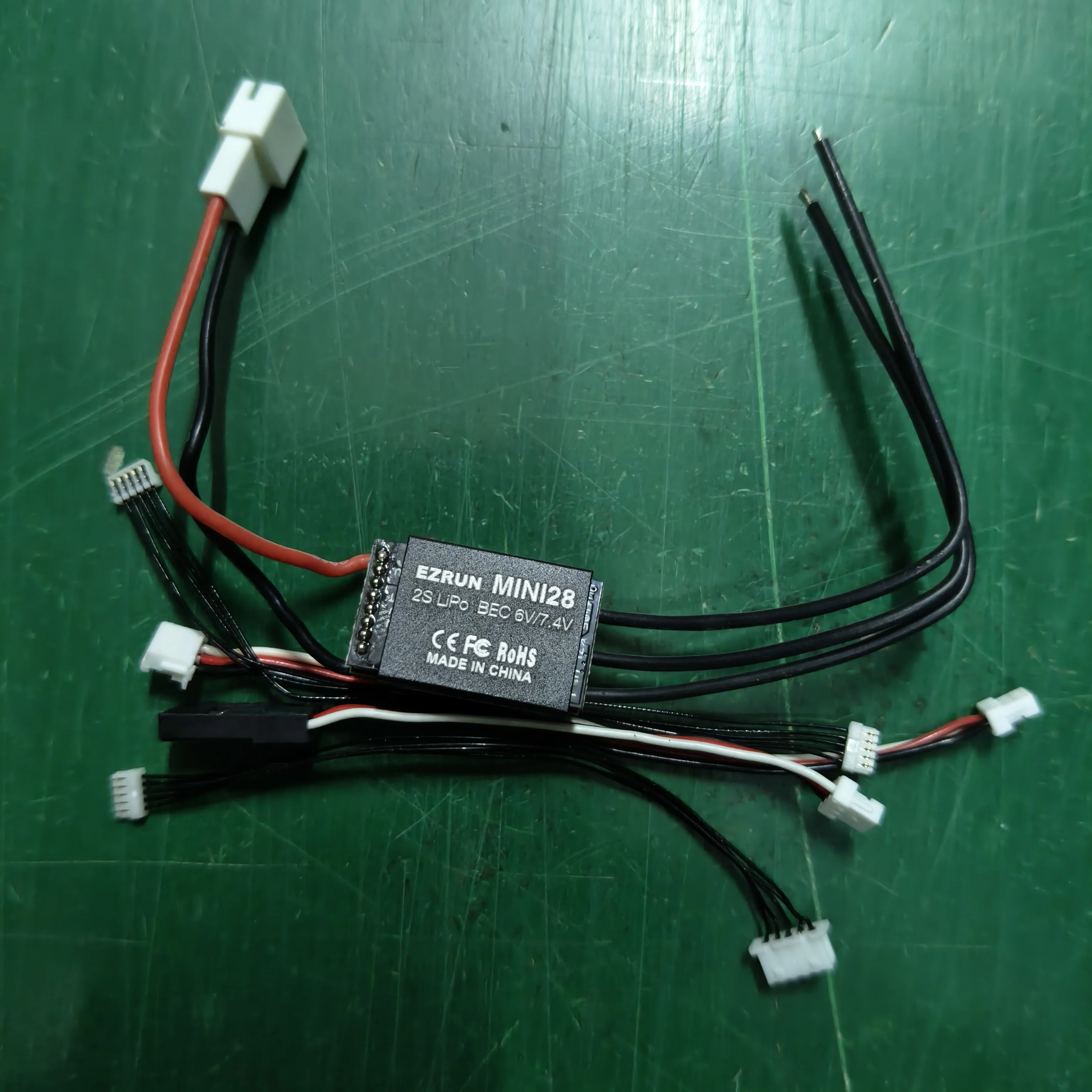 

Hobbywing EZRUN MINI28 30A сенсорный бесщеточный ESC небольшого размера с поддержкой настройки Bluetooth для гоночного/дрифта 1/28 GL