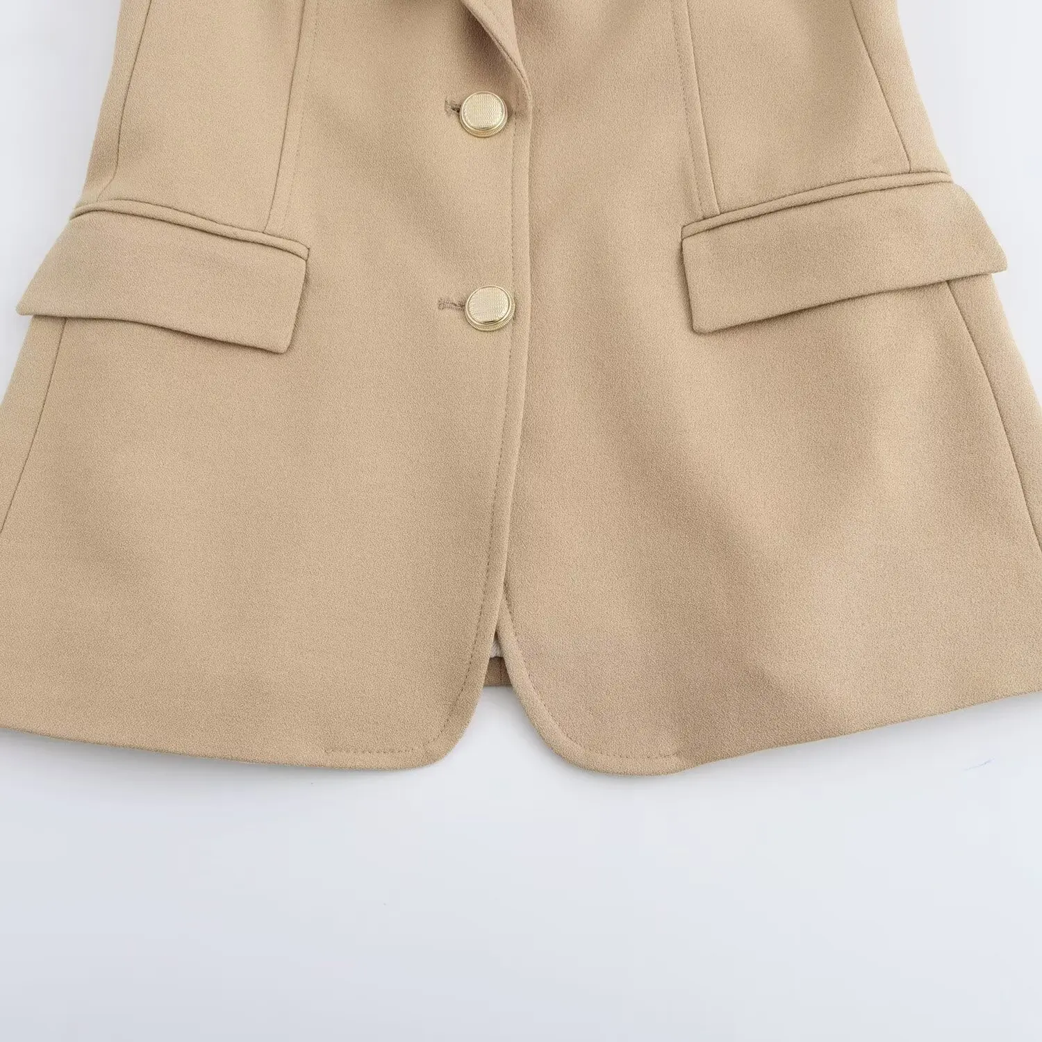 سترة RARA ربيعية جديدة للسيدات غير رسمية متعددة الاستخدامات مع وسادات كتف بقصة ضيقة وأكمام طويلة مع أزرار ذهبية