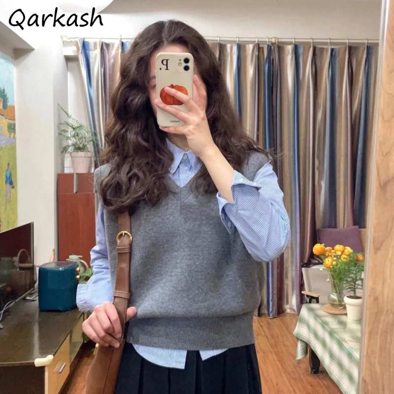 Preppy Style V-neck Grey Sweater Vests Women Autumn College Vintage Tender Jumpers Simple All-match Stylish Leisure Cropped Tops