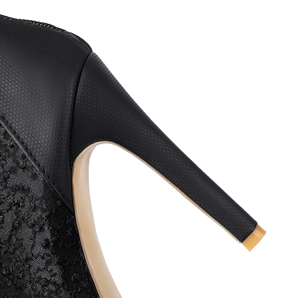 صنادل نسائية صيفية جديدة موديل 2025 باللون الأسود والأرجواني بمقدمة مدببة وكعب عالي مصارع أحذية للسيدات مقاس كبير 12 43 46 48