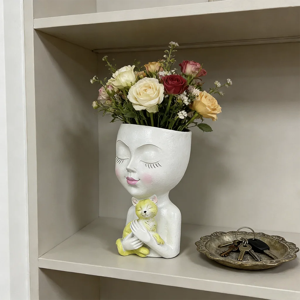 Girl Embracing Fox Figurine Resin Flower Pot, Creative Landscape Planter, Aesthetic Fairy Girl Statue, Home Desktop Garden Decor