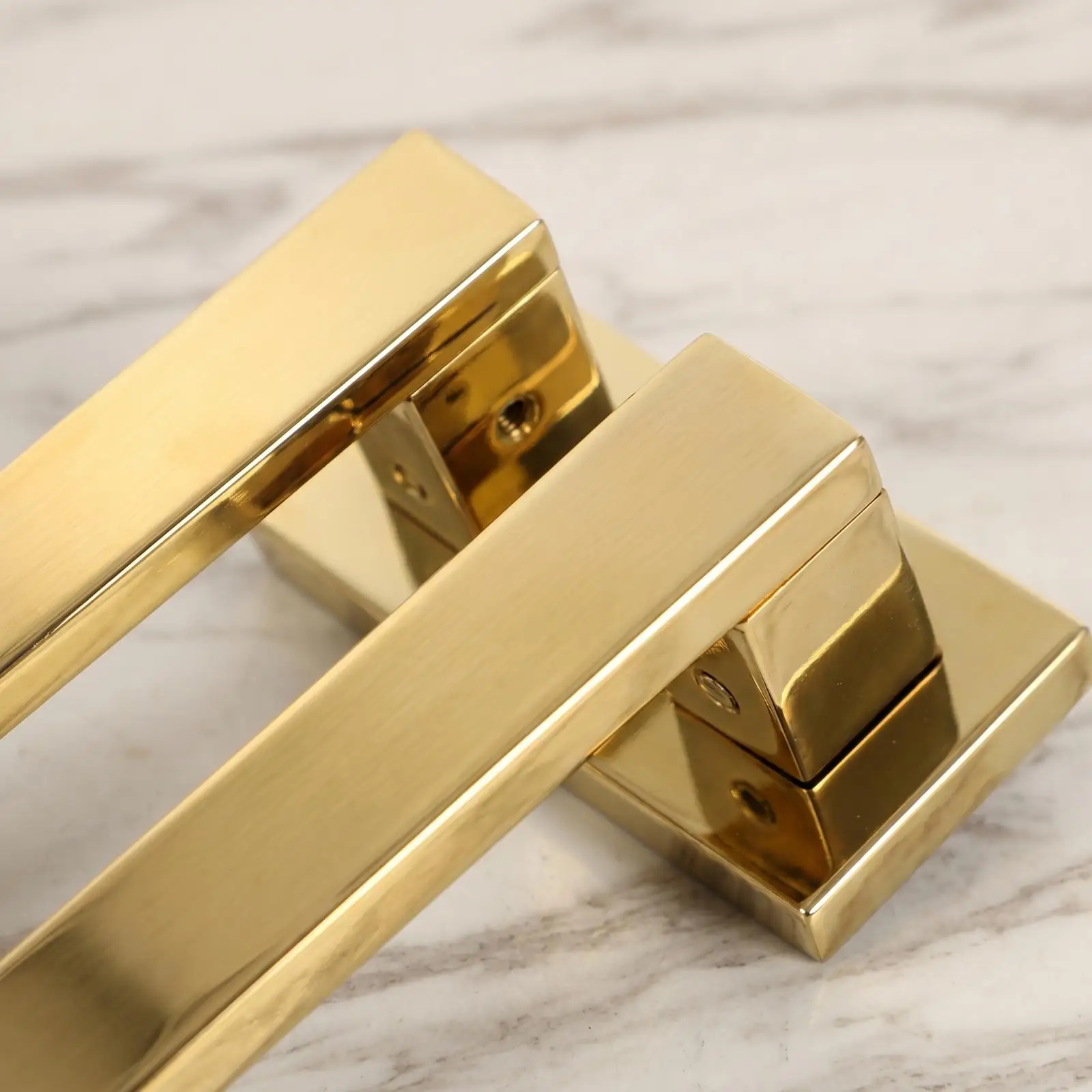 Square Design Door Lock Mechanism with Smooth Lever Handle for Interior Wood Bedroom Bathroom