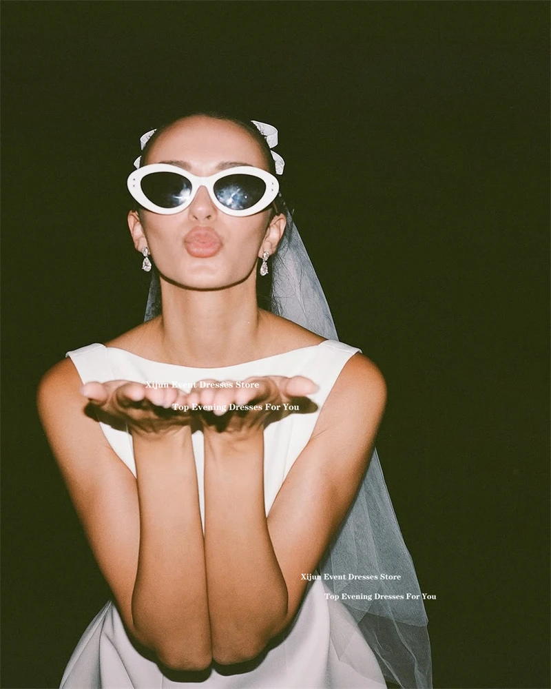 Xijun semplici abiti da sposa corti in raso avorio senza maniche a-line mini abiti da sposa occasioni formali abiti da ballo 2025 personalizzati