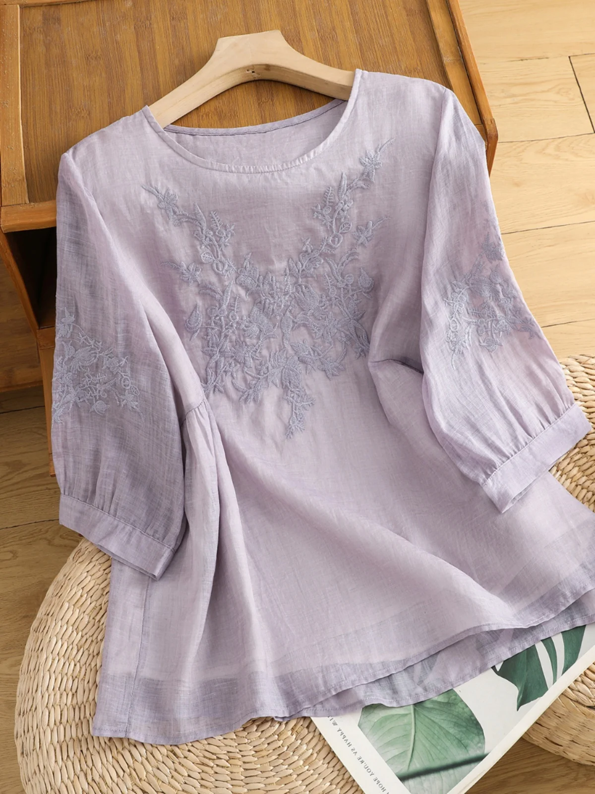Camiseta artística bordada de lino y algodón de Color puro, Top ajustado para mujer, Top fino redondo versátil y versátil