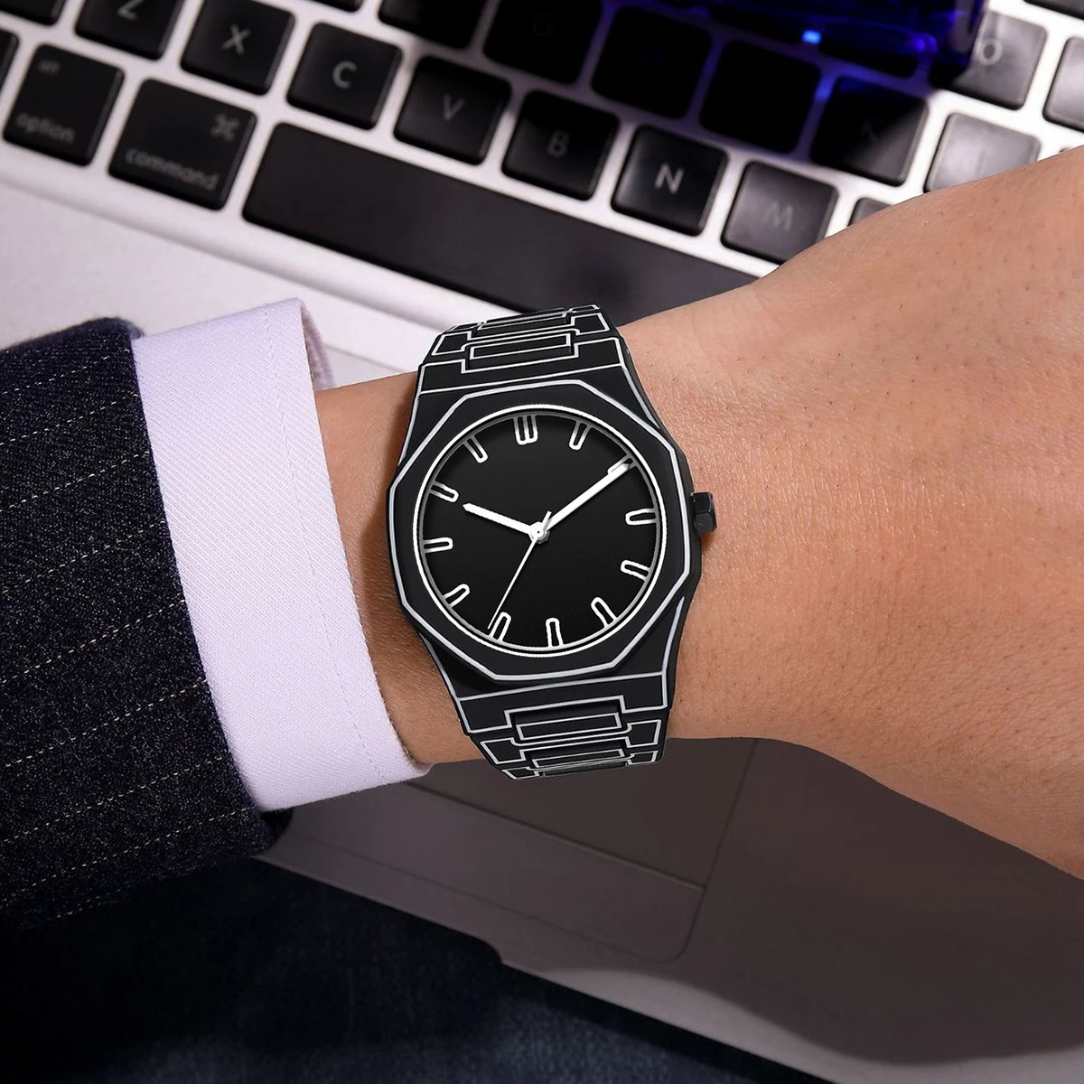 

Trendy Silicone Quartz Watch with Anime Design for Men Sporty Classic Style Durable Strap Hot Sale Plastic Clock