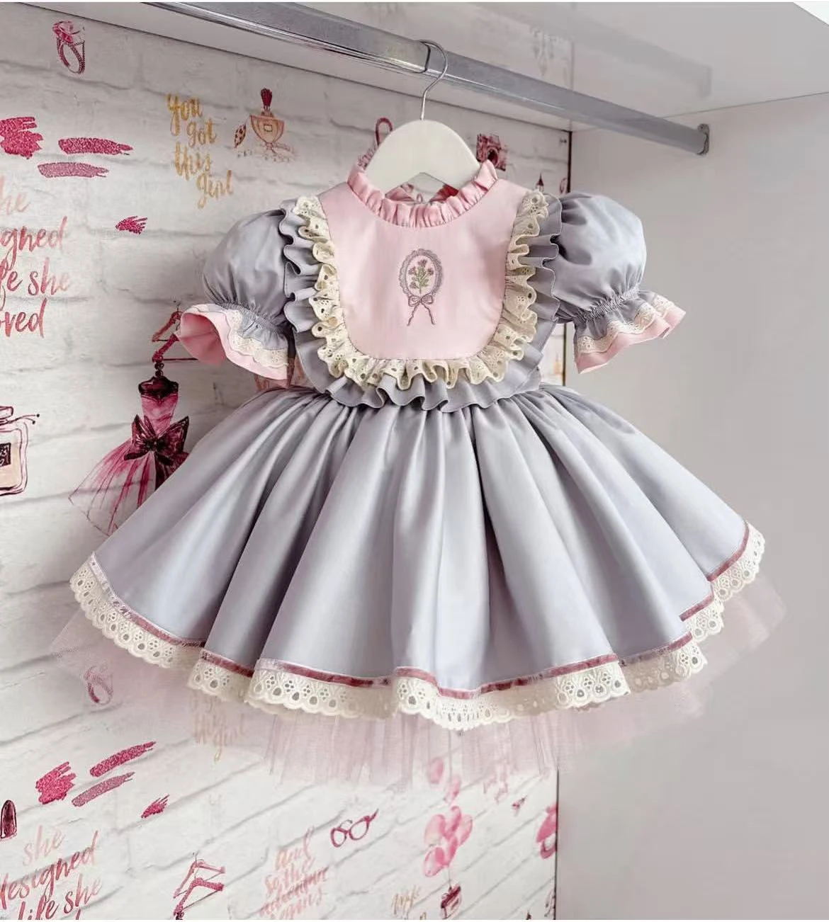 

Летнее розовое винтажное платье принцессы с вышивкой для девочек 0-12 лет, для дня рождения, фотосессии, праздника, Ид B521