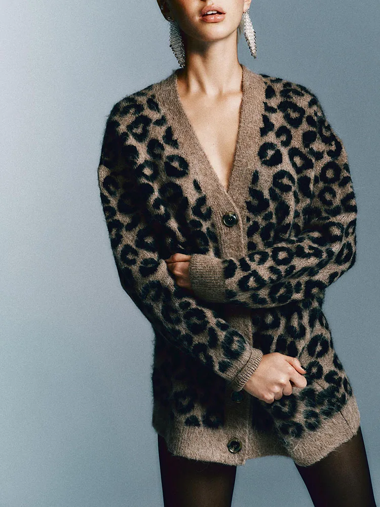 

Loose Knitted Animal Pattern V-Ne Winter Outerwear for Women New Arrival Casual Sle Long Sve Regular Length Cardigan