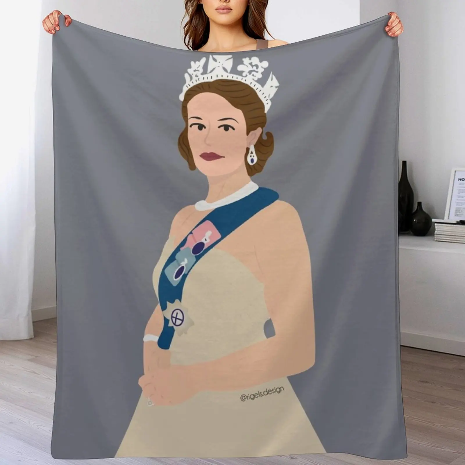 

The Queen Lizzy Throw Blanket Decorative Sofas valentine gift ideas Tourist Blankets