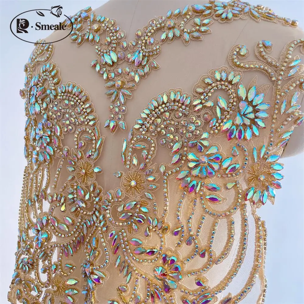 Hautfarbener, handgenähter AB-Glas-Strasskragen. Funkelnder Strasskragen, Blumen, Schal, Schultern, Hochzeitskleid, DIY-Applikation RS4852 – Detail 2