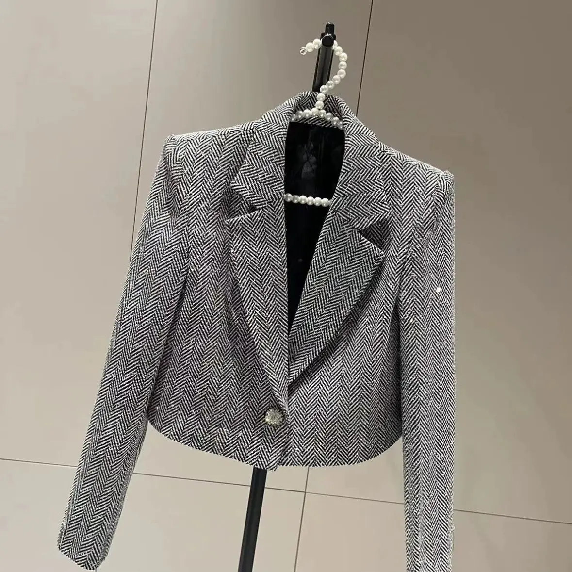 Luxury Tweed Woolen Sequined Striped Suits Jacket Spring Gray Beading Blazer Coat Long Sleeved OL Turn Down Collar Cardigan Tops
