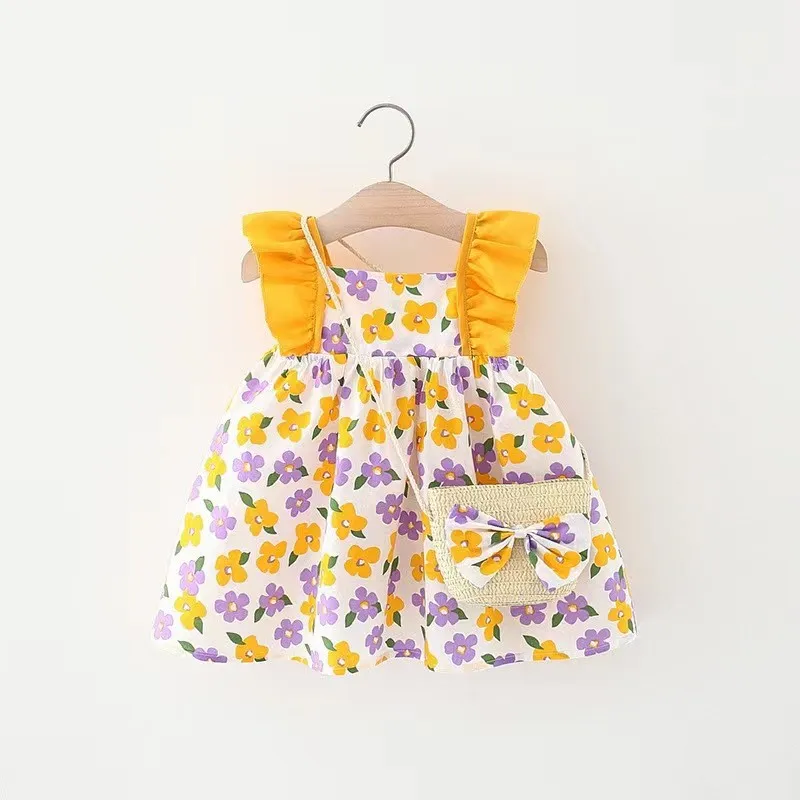 Summer Baby Girl\'s Dress New Vintage Garden Flower Flying Sleeve Dress with Straw Bag