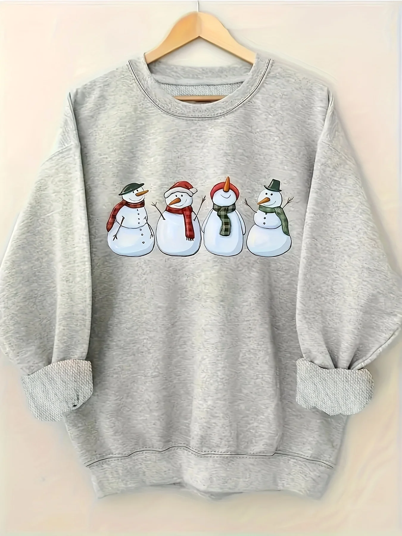

Unisex Christmas Snowmen Sweatshirt - Gray Festive Holiday Cute Snowman Casual Crewneck Pullover