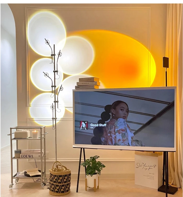 Modern Sunset Floor Lamp with 7 Colored Films & Angle Rotating, Mood Standing Lamp for Living Room Bedroom Hotel Decor Lighting