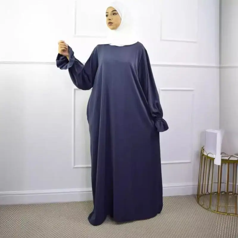 ชุดคลุมสตรีสไตล์ลำลองแฟชั่น พร้อมผ้าคลุมศีรษะและรองเท้าผ้าใบ สีโรบ K04 ฤดูใบไม้ผลิ 2025 ชุดการแสดงแนวชาติพันธุ์