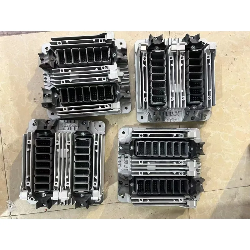 2818460 محرك ECU ECM لوحدة تحكم المحرك S8 EURO 5-6 HW ASSY NO 2428092 1857180 الأجزاء المستعملة