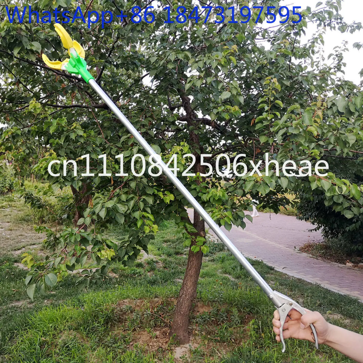 Fruit picking artifact High-altitude picker Three-claw fruit picker Fruit picker