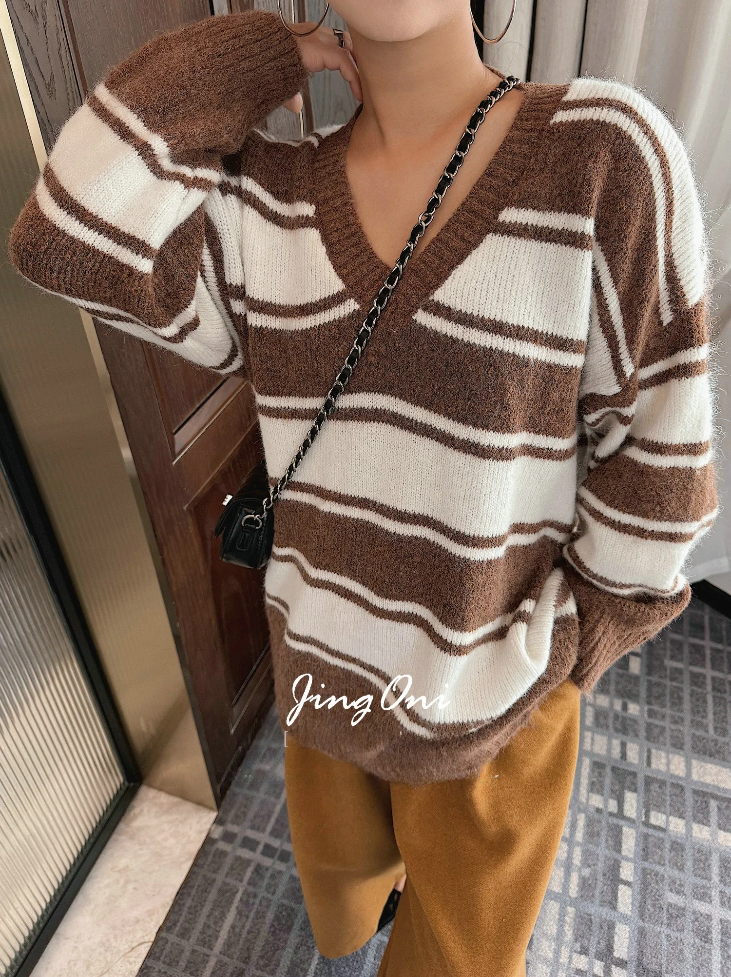 

Удобный свободный женский свитер с V-образным вырезом, полосатый трикотажный джемпер в корейском стиле, повседневный пуловер с длинными рукавами и круглым вырезом, осень-зима