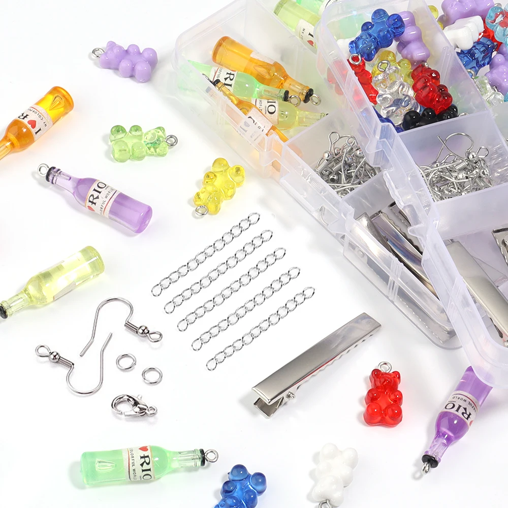 10 Gitter mehrfarbige Acryl Mini Bär Anhänger Weinflasche Charm Anhänger für hand gefertigte Schmuck herstellung Kits DIY Ohrringe Schlüssel bund