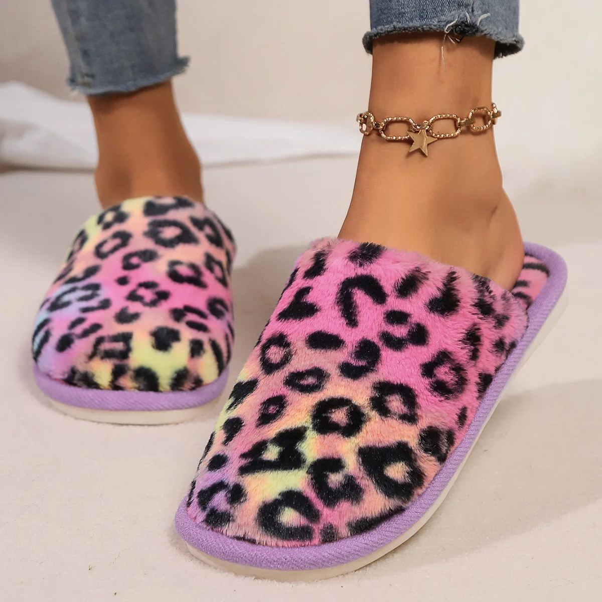 شباشب نسائية مشهورة في الخريف والشتاء، ديكور منزلي بطبعة جلد الفهد، أرضية خشبية داخلية مضادة للانزلاق، شباشب قطيفة