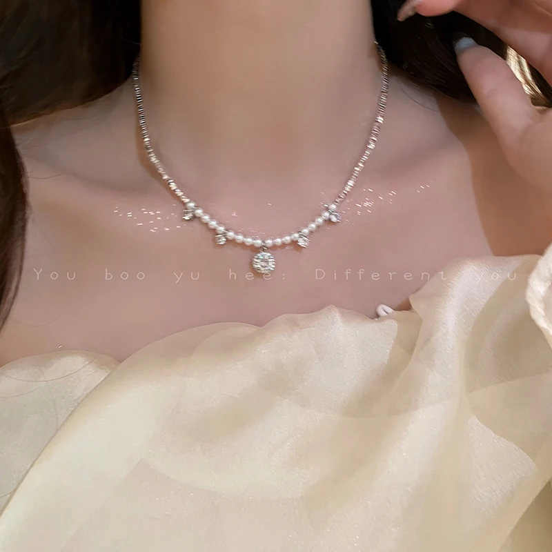 Super Sparkly! Silver Pearl Zircon Pendant Necklace for Women - Vintage luxury collarbone chain with a sophisticated feel.