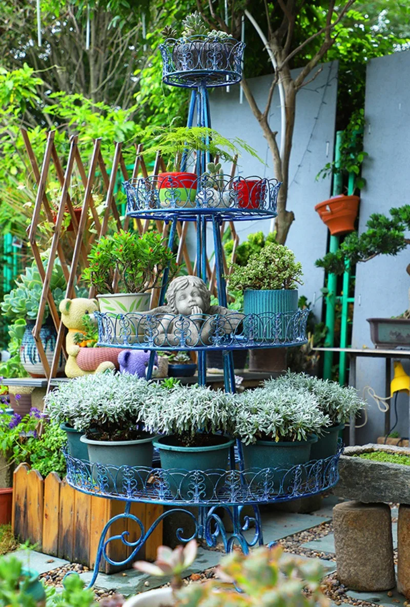 Foreign order retro and old American wrought iron outdoor multi-layer shelf, garden groceries, courtyard villa floor flower