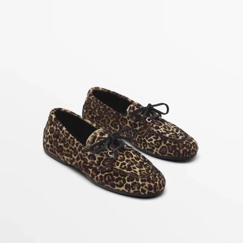 Mrxmus dutit 2025 أحذية النساء الجديدة شعر الحصان الزخرفية أحذية مسطحة عادية مريحة الدانتيل يصل المتسكعون أحذية التنقل اليومية