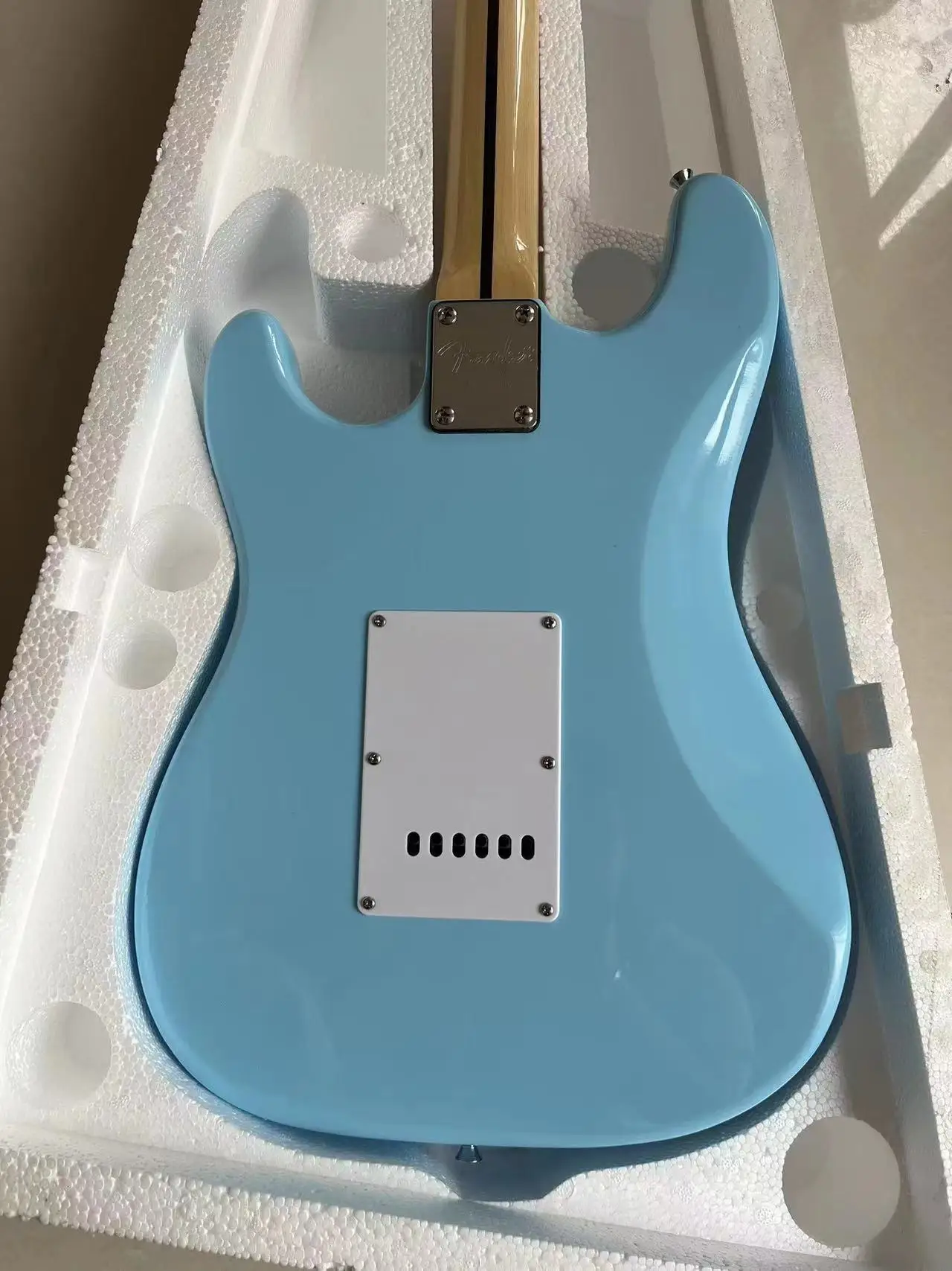 Send in 1 days stratocaste-r custom body 6 string  Electric Guitar in stock FESFCSFCCA