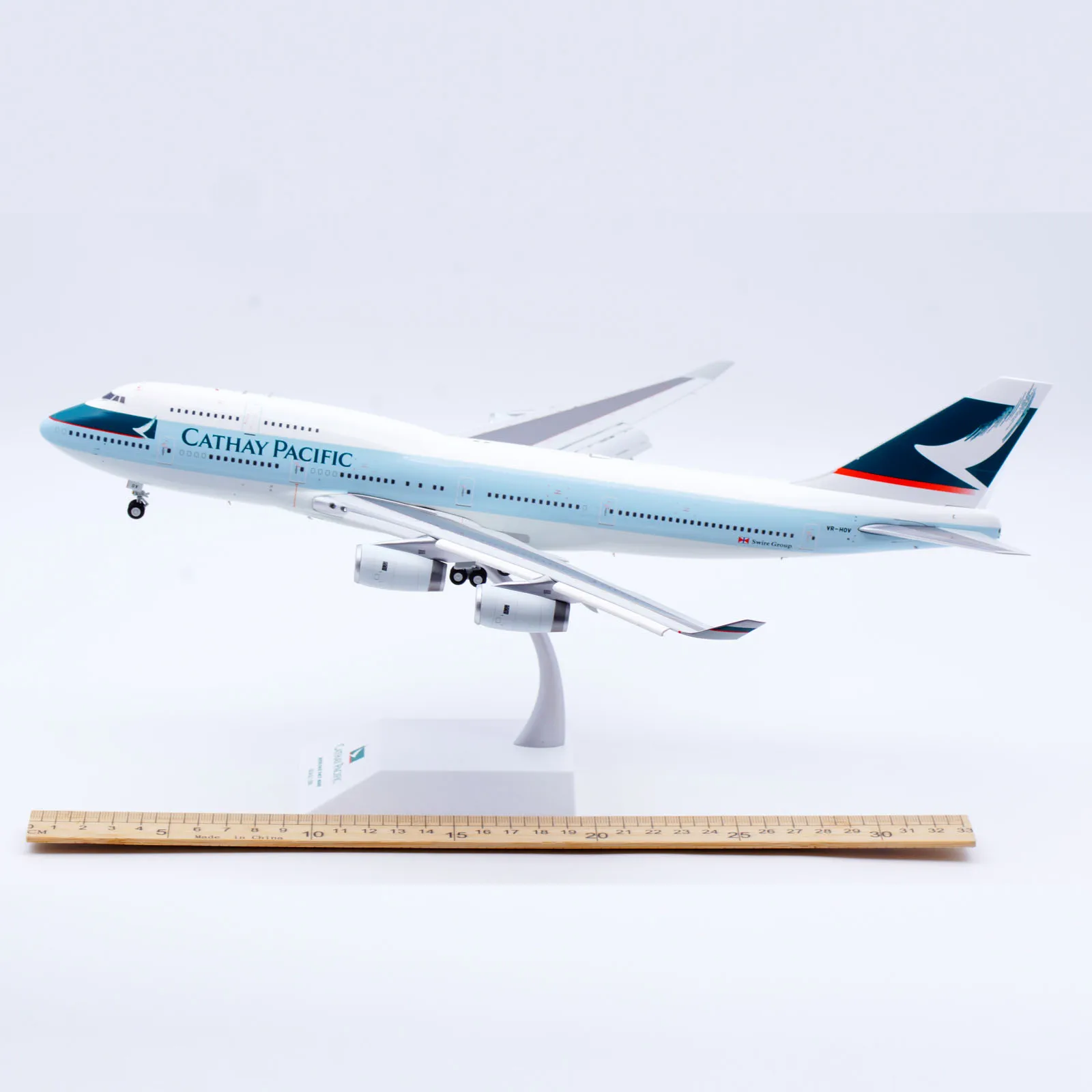 SA2017A Alloy Collectible Plane Gift JC Wings 1:200 Cathay Pacific Boeing B747-400 Diecast Aircraft Jet Model VR-HOV Flaps Down