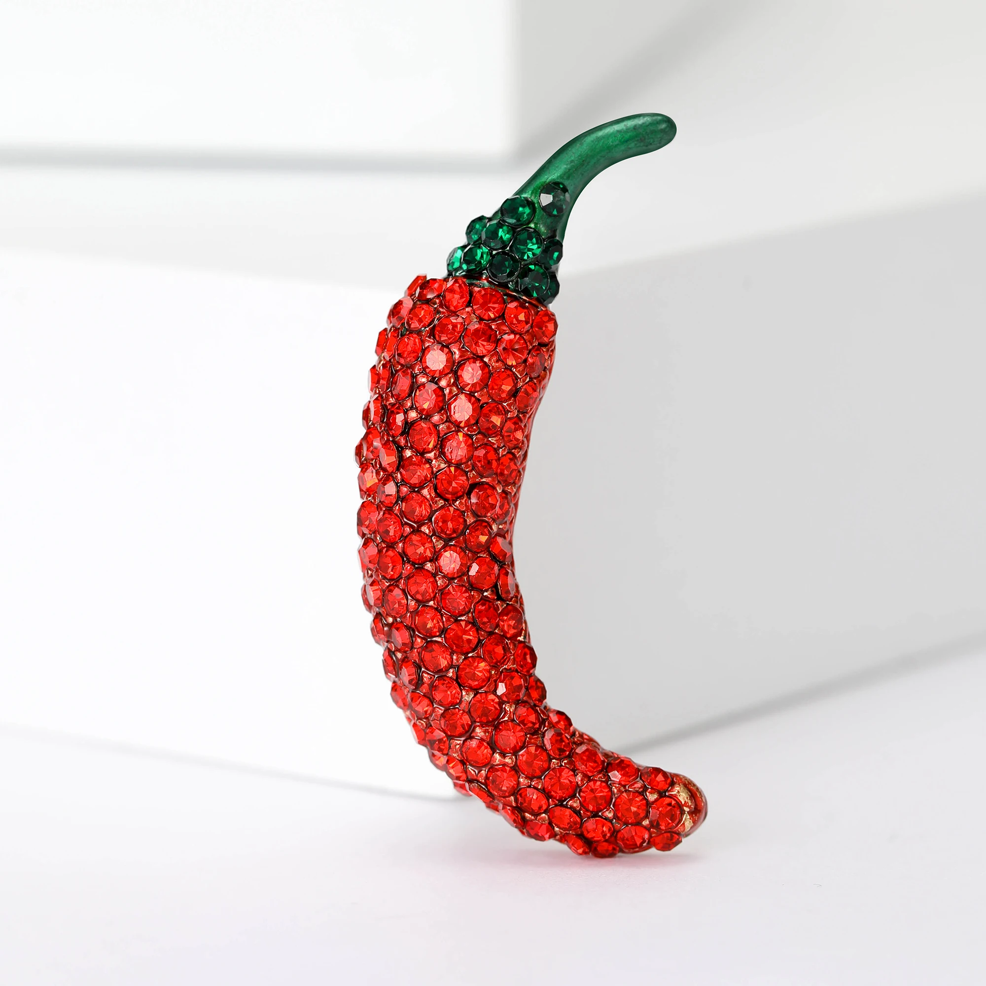 Enamel Chili Pepper Brooches for Women unisex Rhinestone Capsicum Plant Pins Banquet Party Backpack Gifts Jewelry Accessories