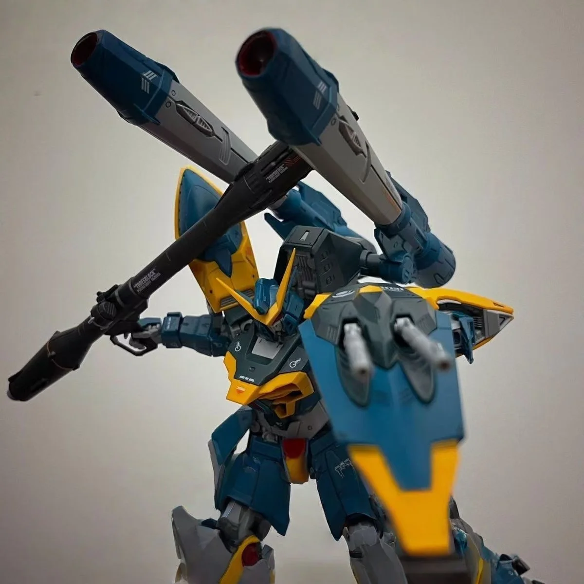 Novo em estoque baobao e menghu 1/100 fm calamidade montagem modelo kit anime figura de ação robô modelo plástico presentes surpresa brinquedos