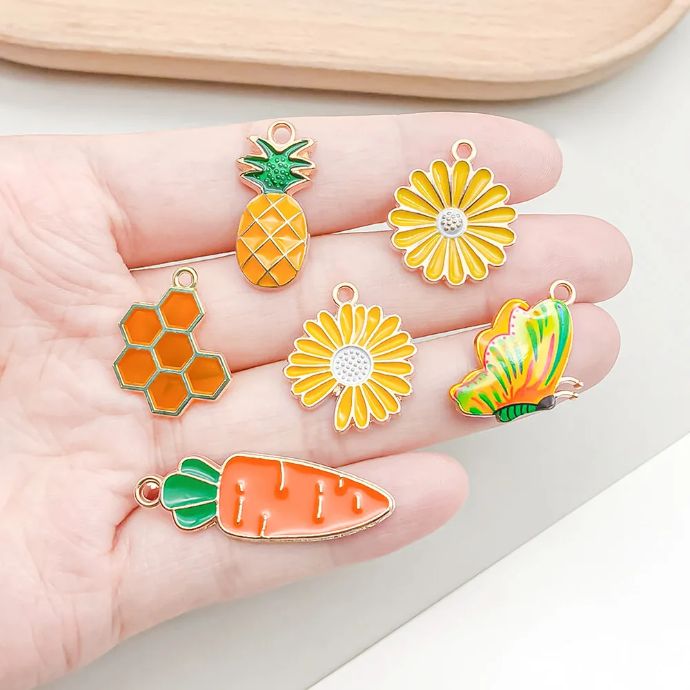 

30PCS Orange-yellow Cute Pendant Jewelry Pendant DIY Earrings Necklace Bracelet Accessories Handmade Accessories Gift Choice